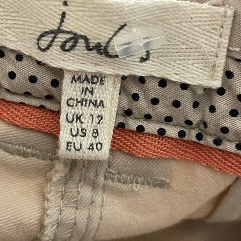 Joules Women’s size 8 khaki Cotton pants trousers w/embroidered‎ bunny on pocket